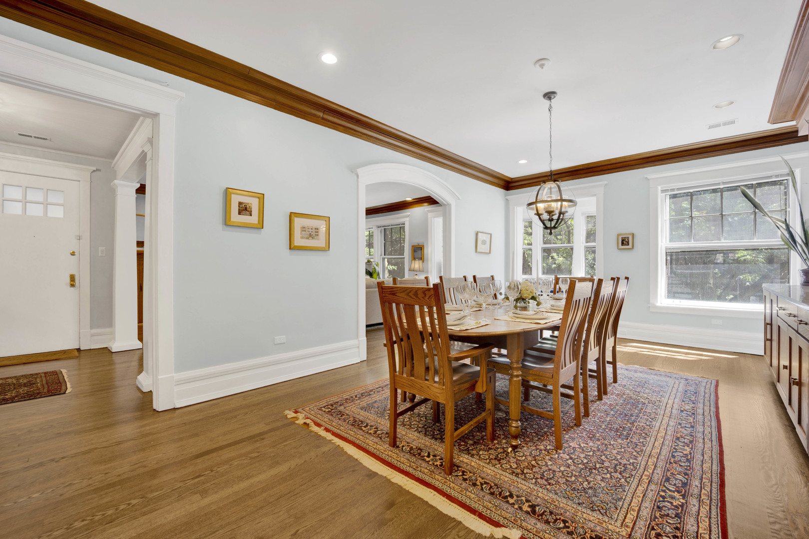 754 W BUENA Avenue Unit: 2W