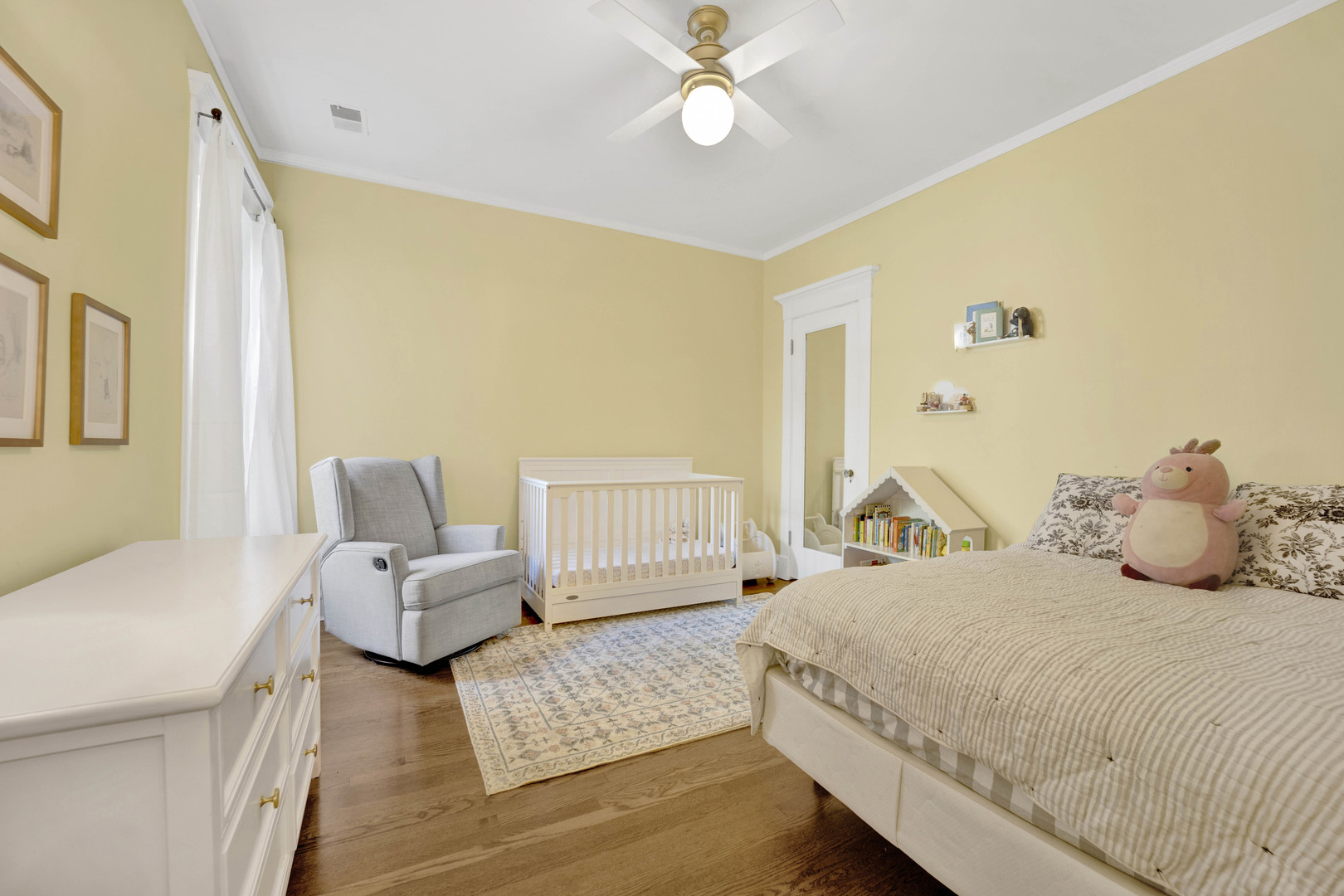 754 W BUENA Avenue Unit: 2W