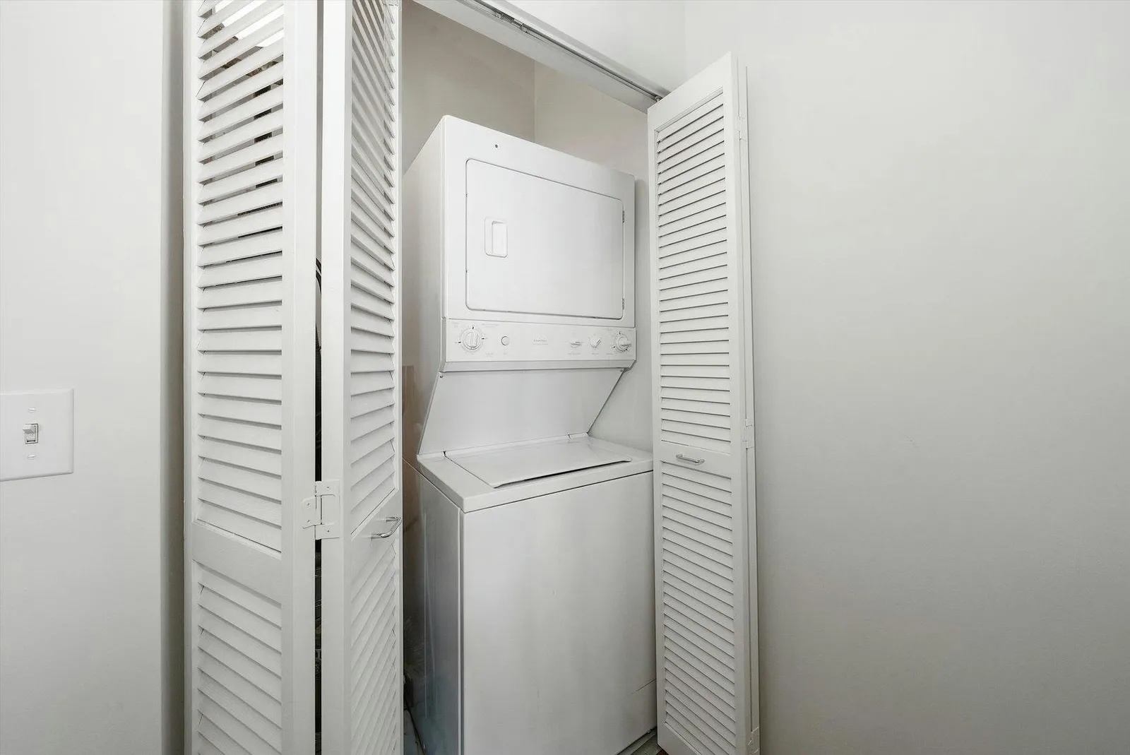 1524 S Sangamon Street Unit: 808