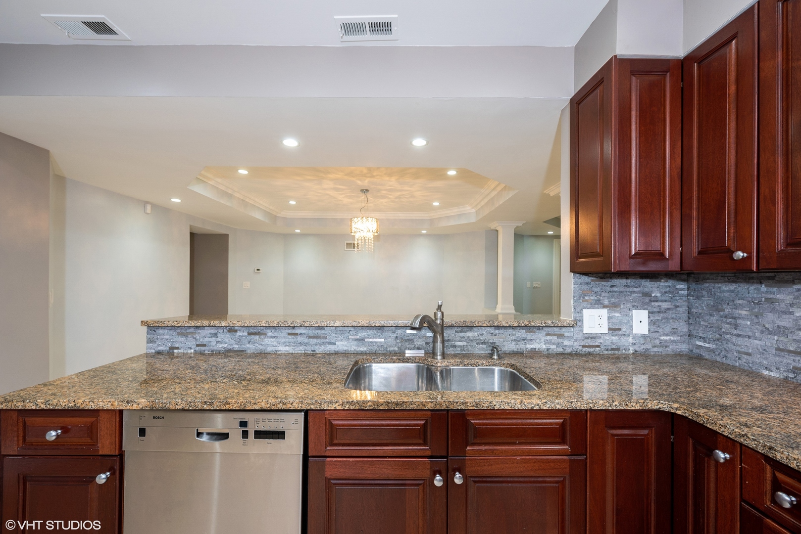 1201 N Astor Street Unit: G