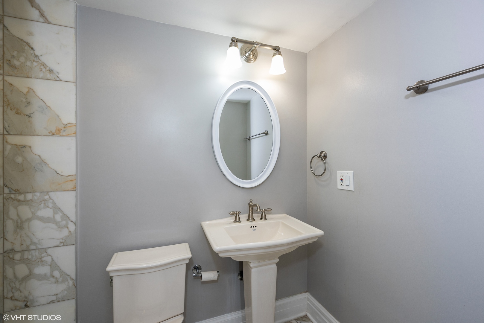 1201 N Astor Street Unit: G