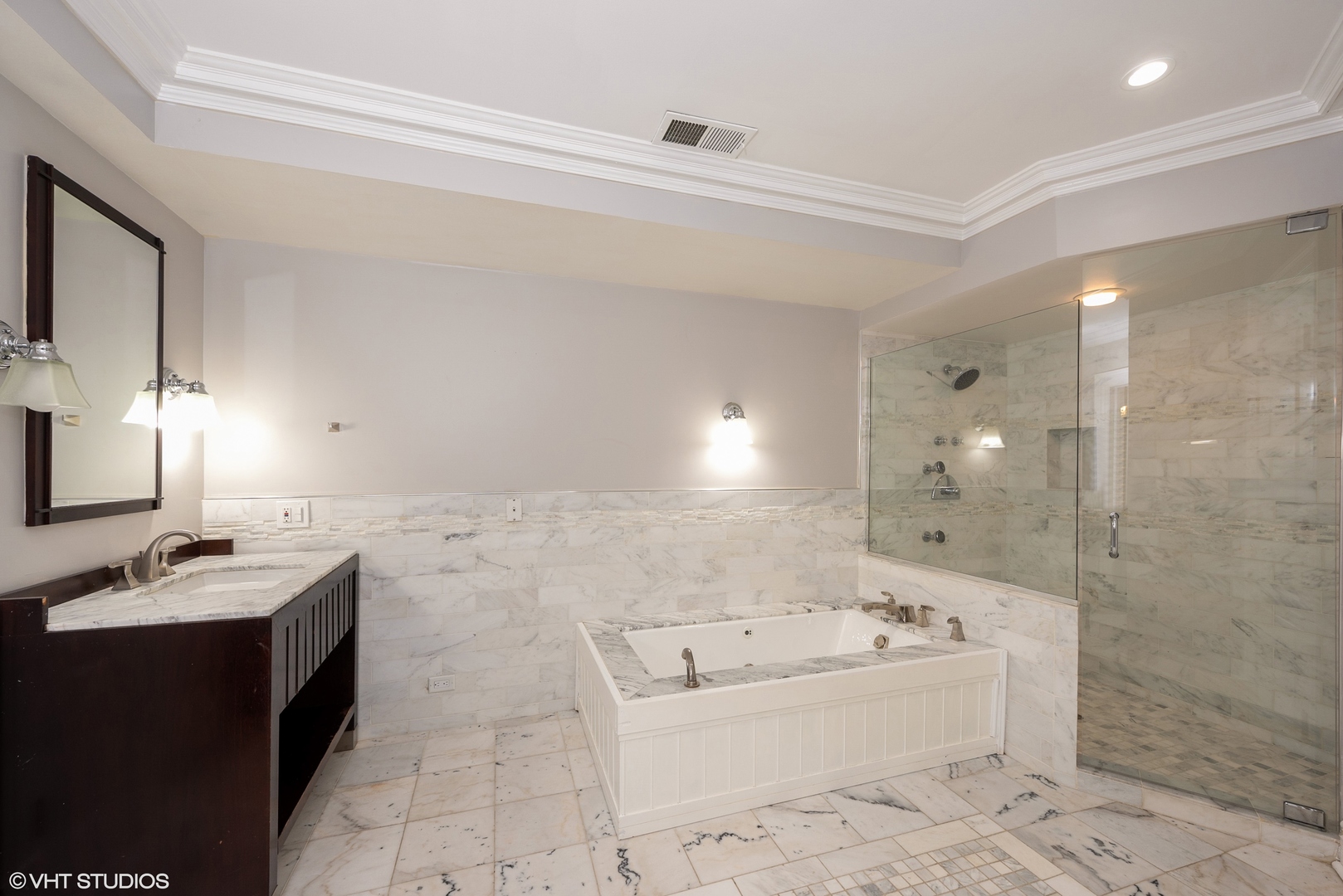 1201 N Astor Street Unit: G