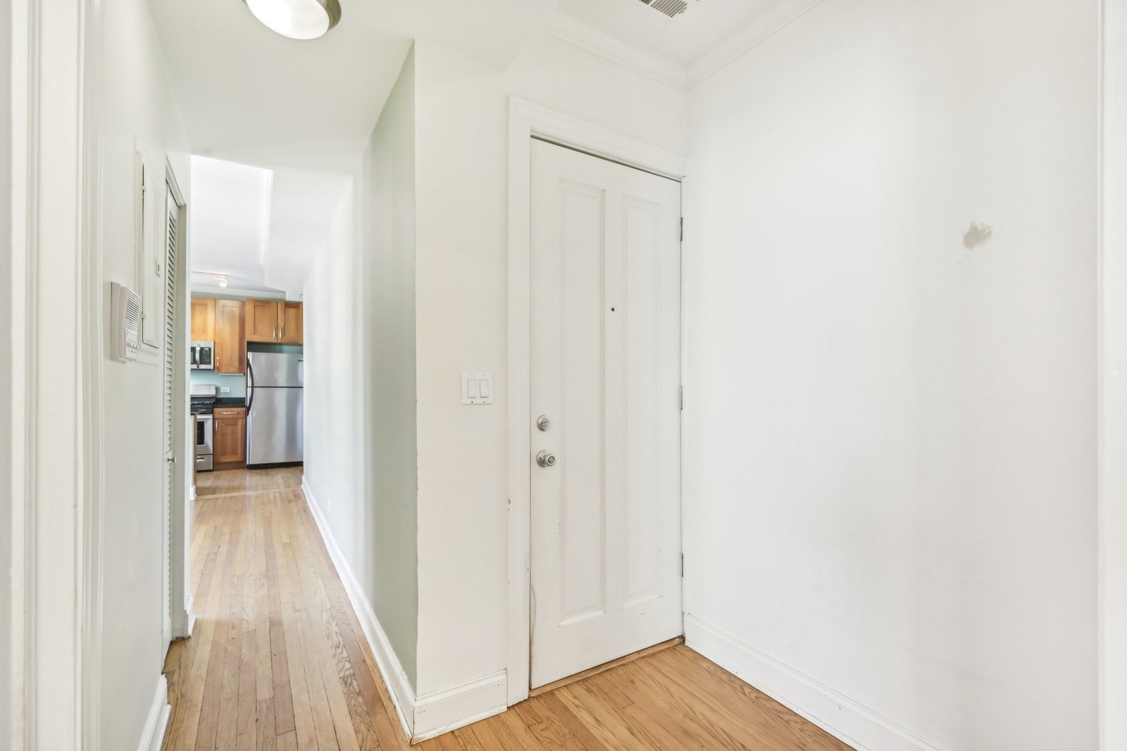 922 W AINSLIE Street Unit: 2N