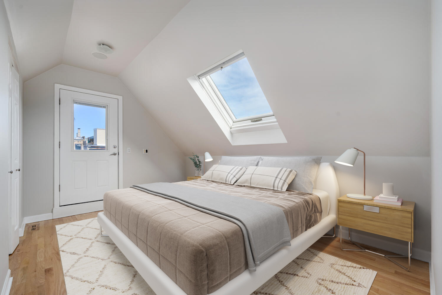 2139 N Dayton Street Unit: 3