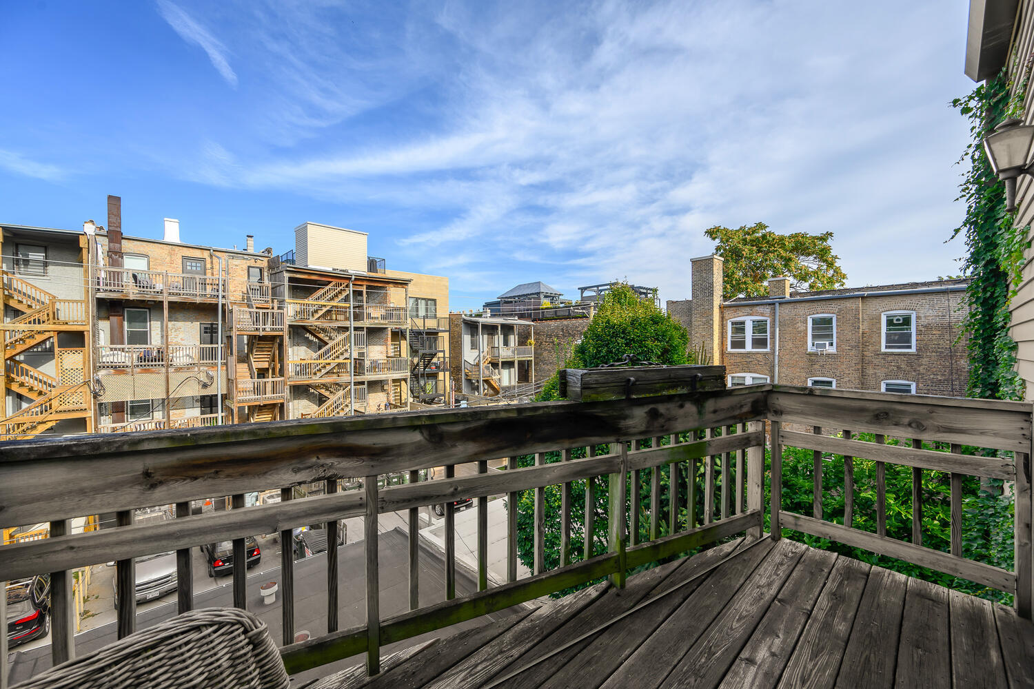 2139 N Dayton Street Unit: 3