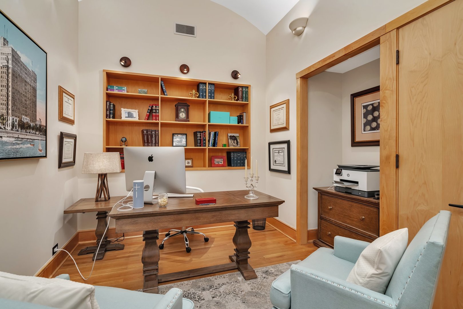 680 N Lake Shore Drive Unit: 207