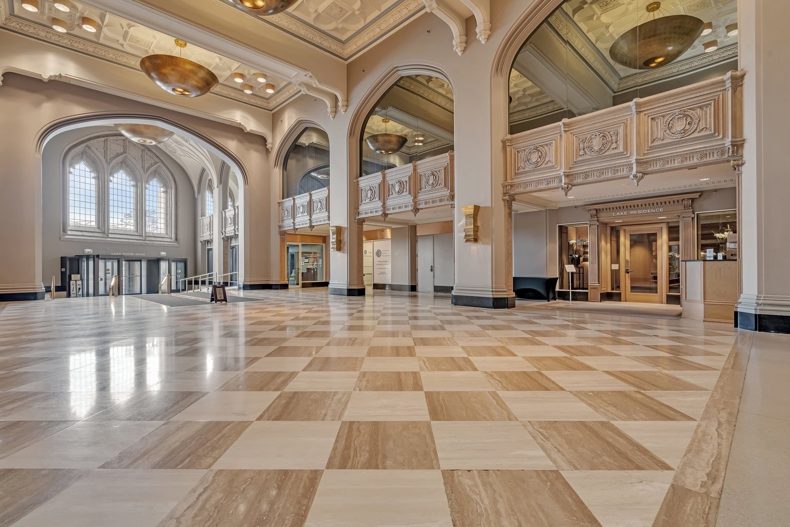 680 N Lake Shore Drive Unit: 207