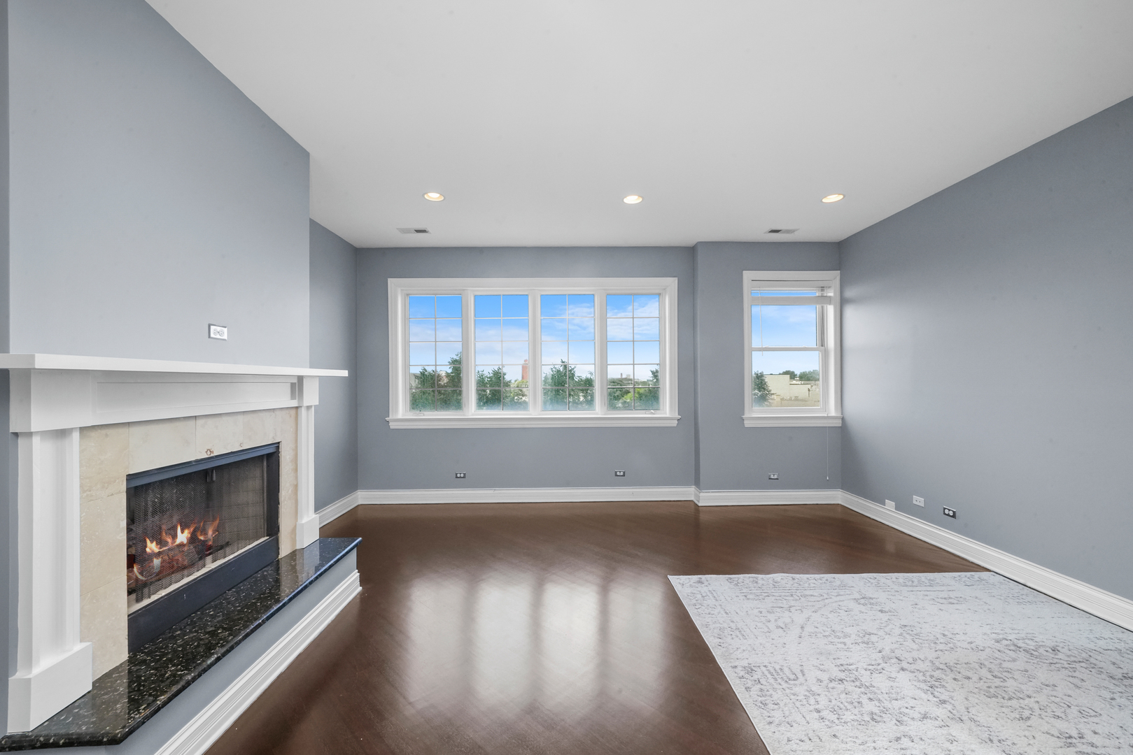 2503 W Harrison Street Unit: 4