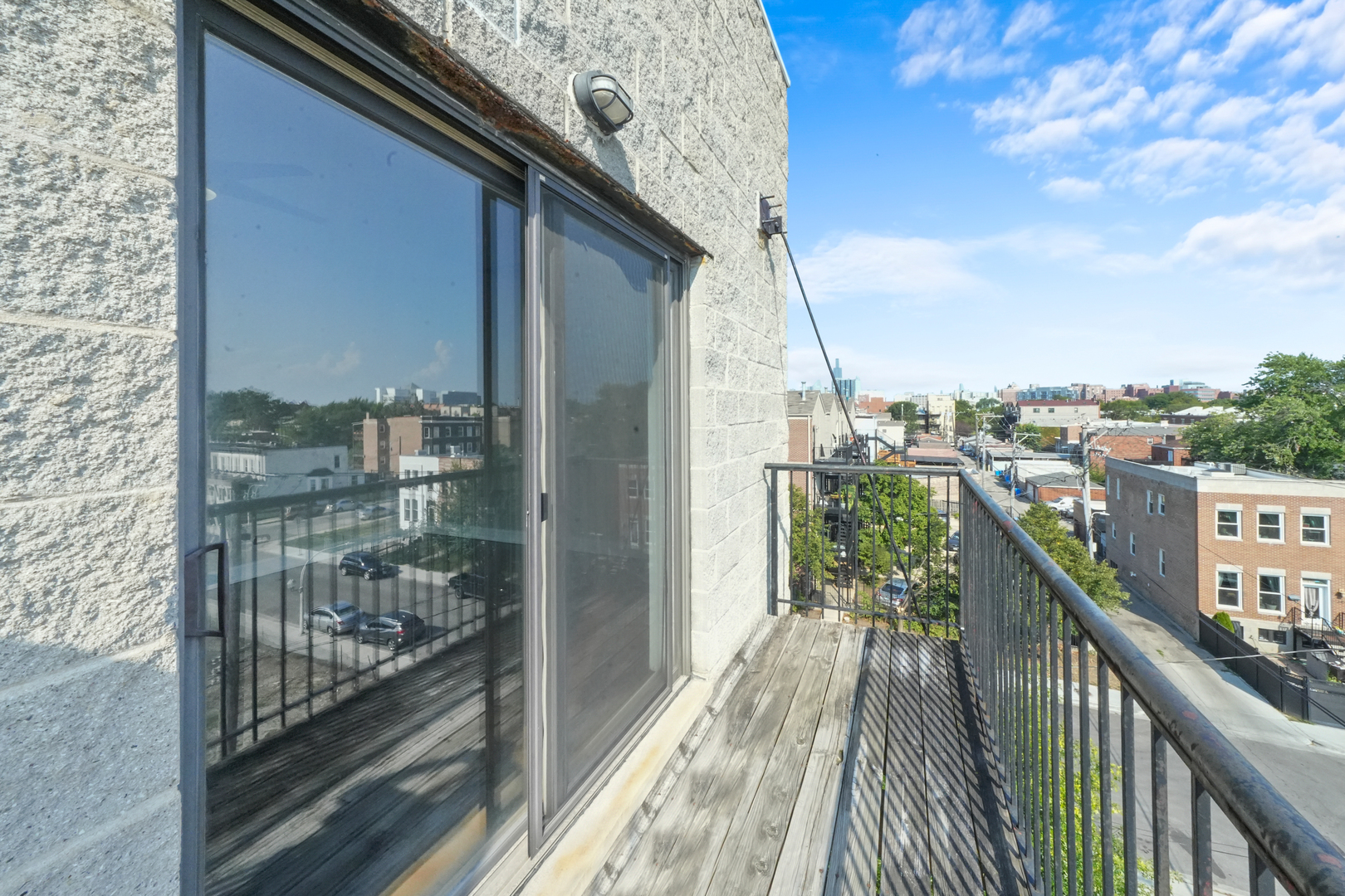 2503 W Harrison Street Unit: 4