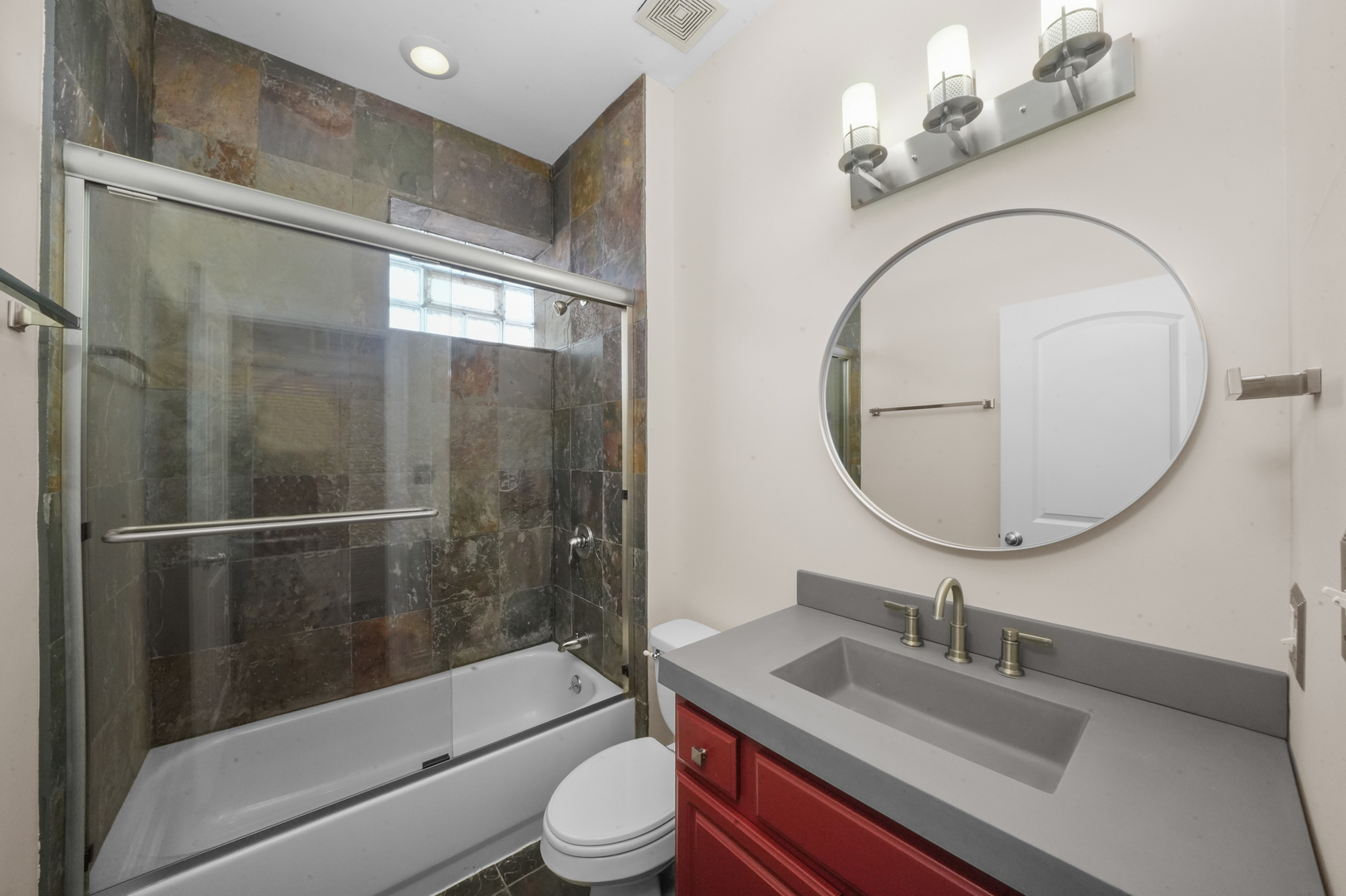 2503 W Harrison Street Unit: 4