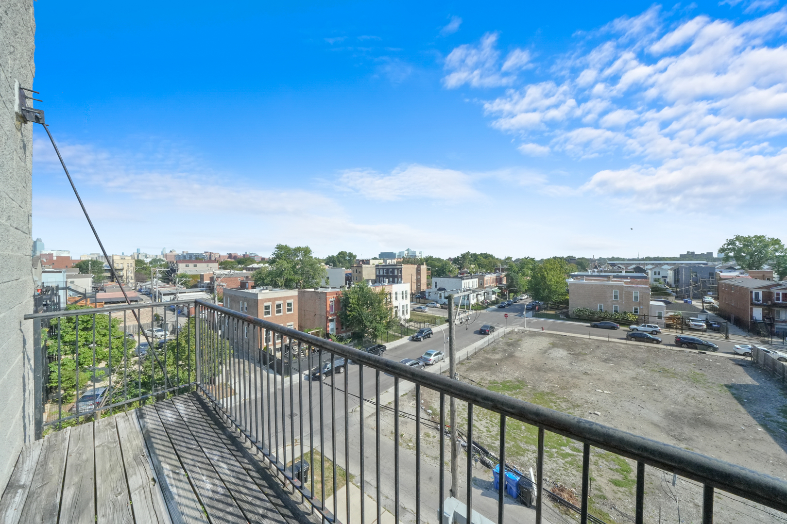 2503 W Harrison Street Unit: 4