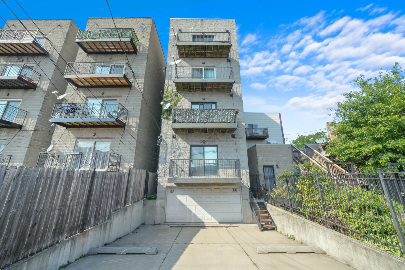 2503 W Harrison Street Unit: 4