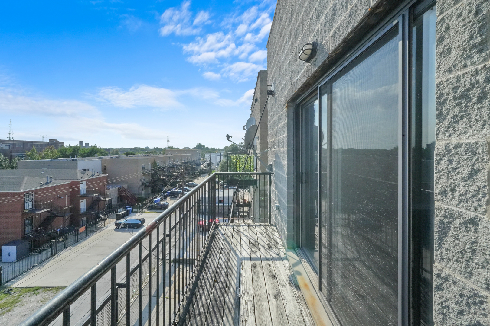 2503 W Harrison Street Unit: 4
