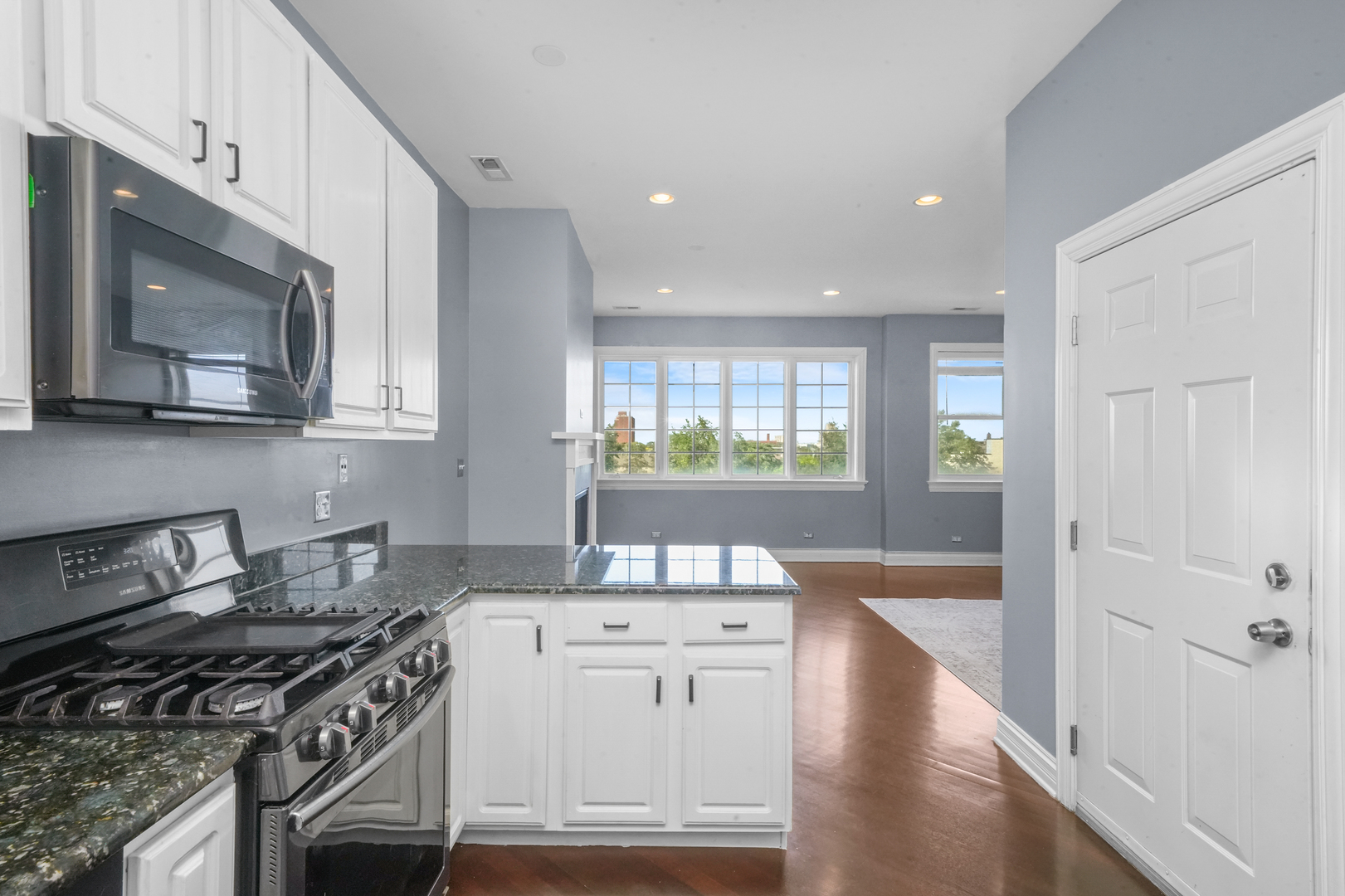 2503 W Harrison Street Unit: 4