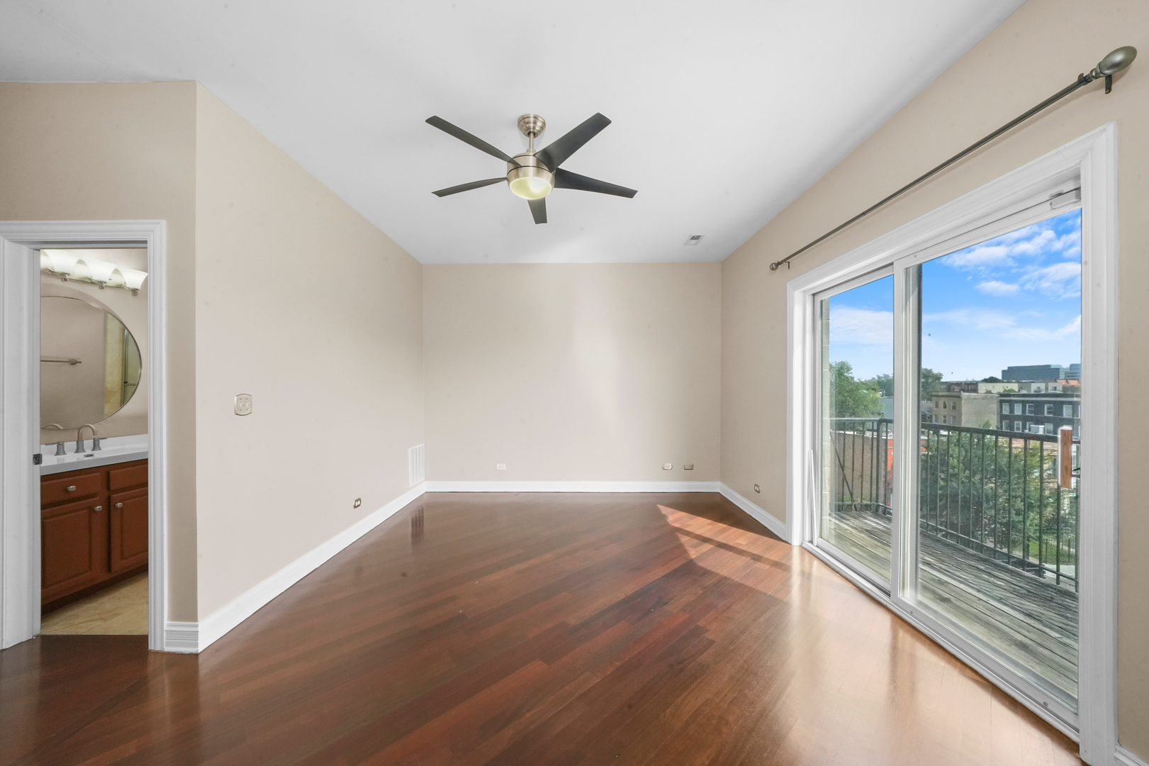 2503 W Harrison Street Unit: 4