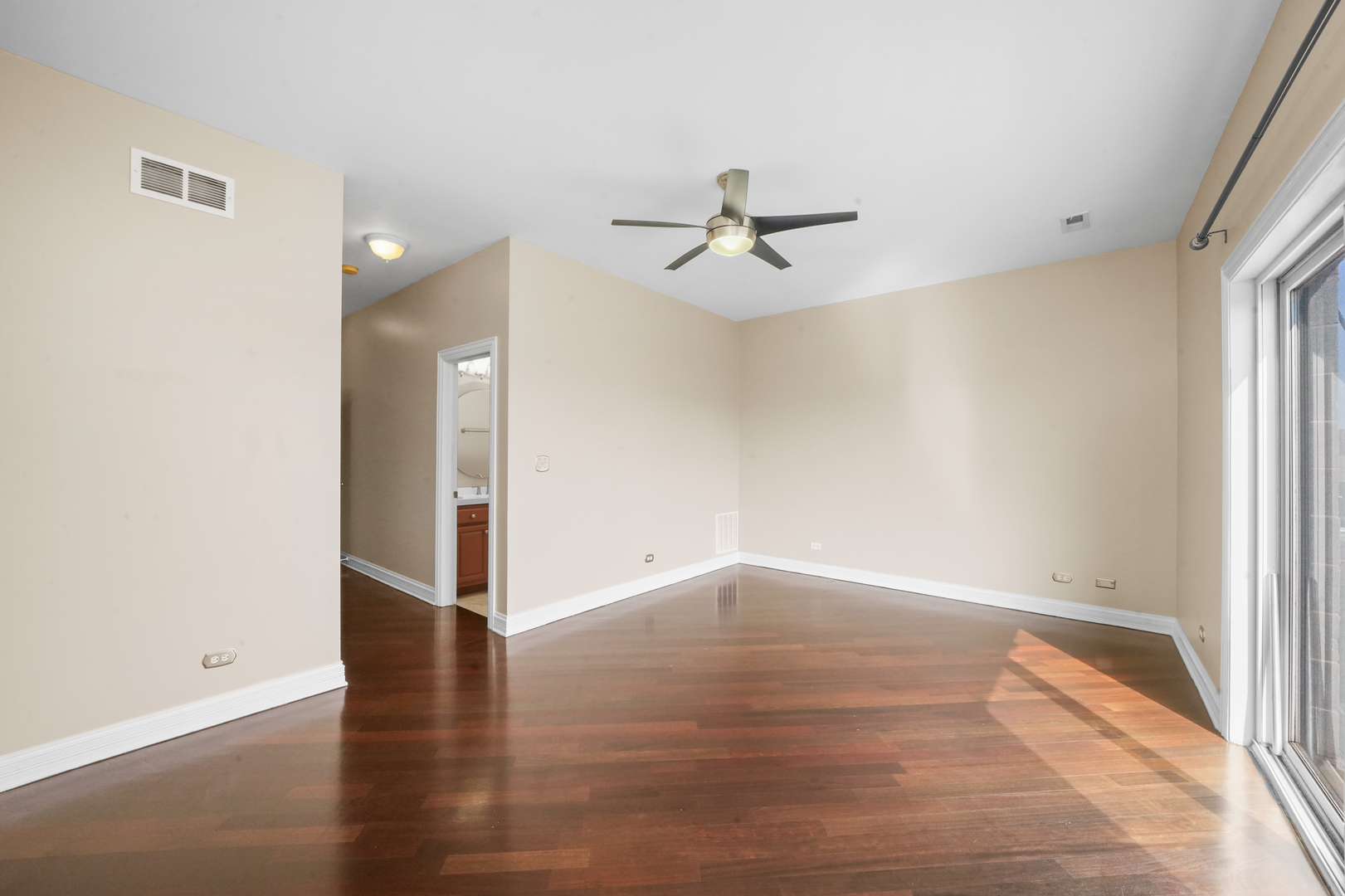 2503 W Harrison Street Unit: 4