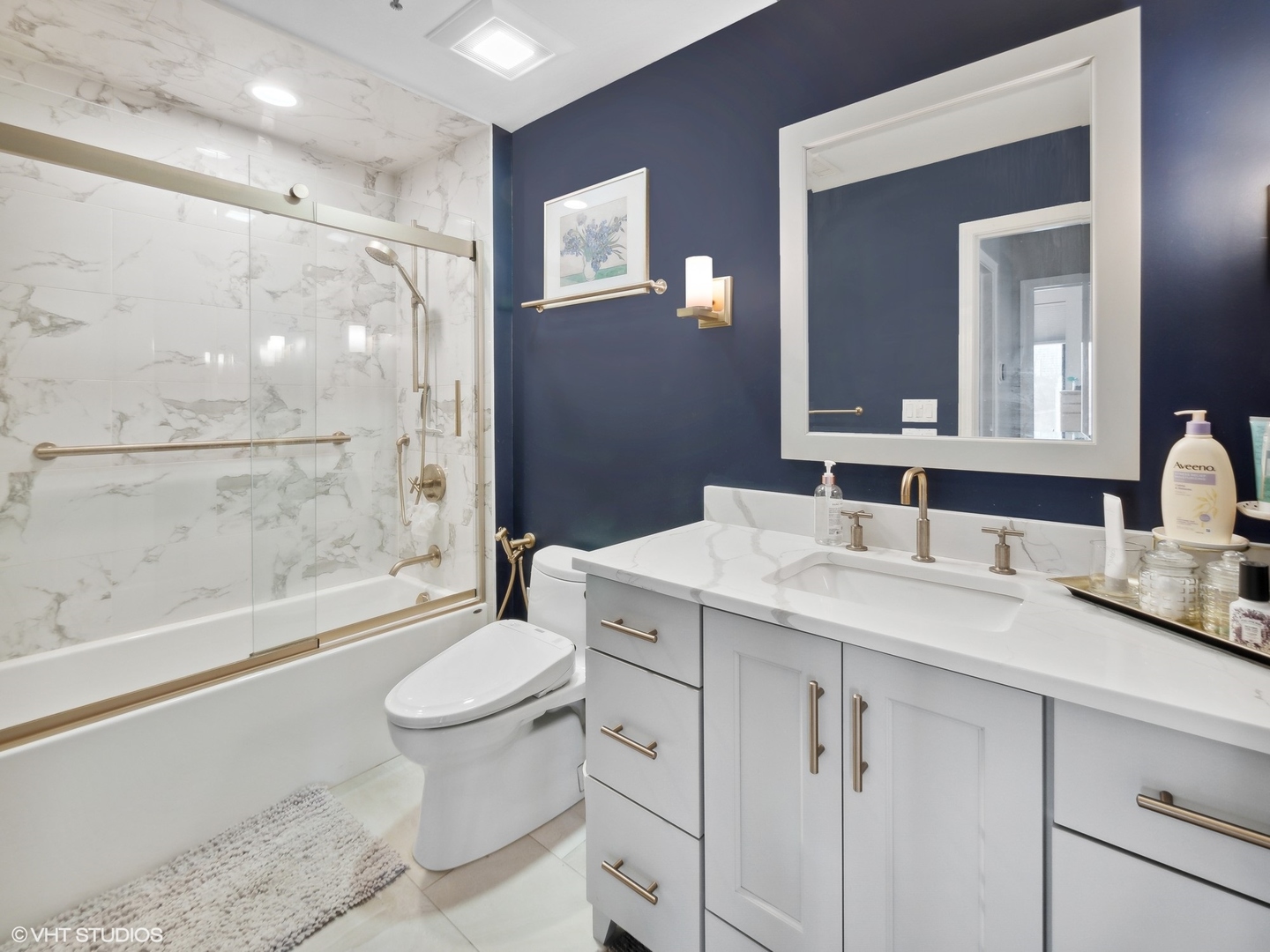 3232 N Halsted Street Unit: H311