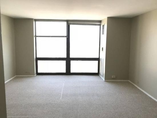 2650 N LAKEVIEW Avenue Unit: 4003