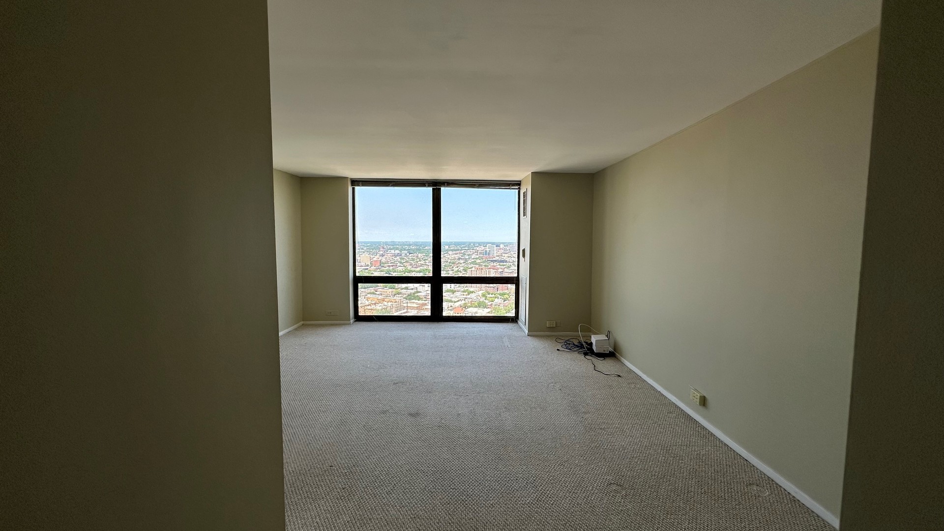 2650 N LAKEVIEW Avenue Unit: 4003