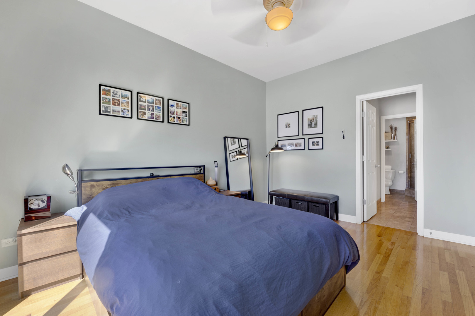 821 W Superior Street Unit: 4