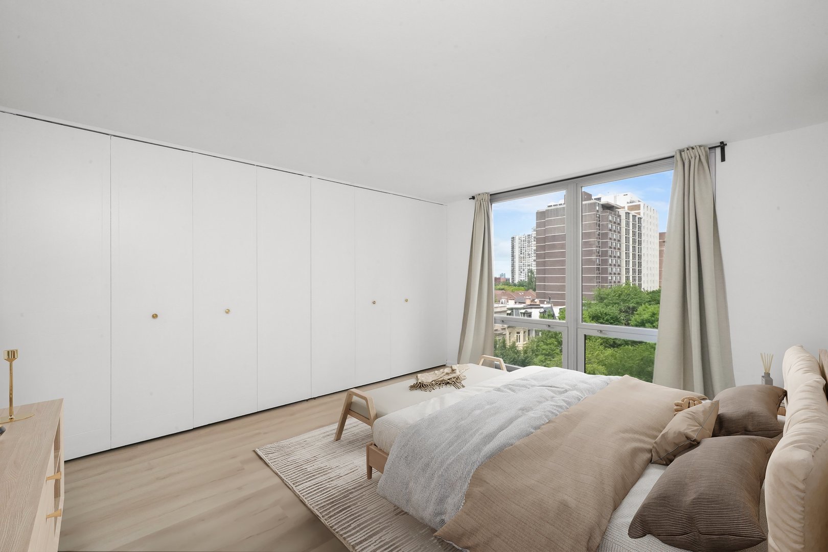 21 W Goethe Street Unit: 8A