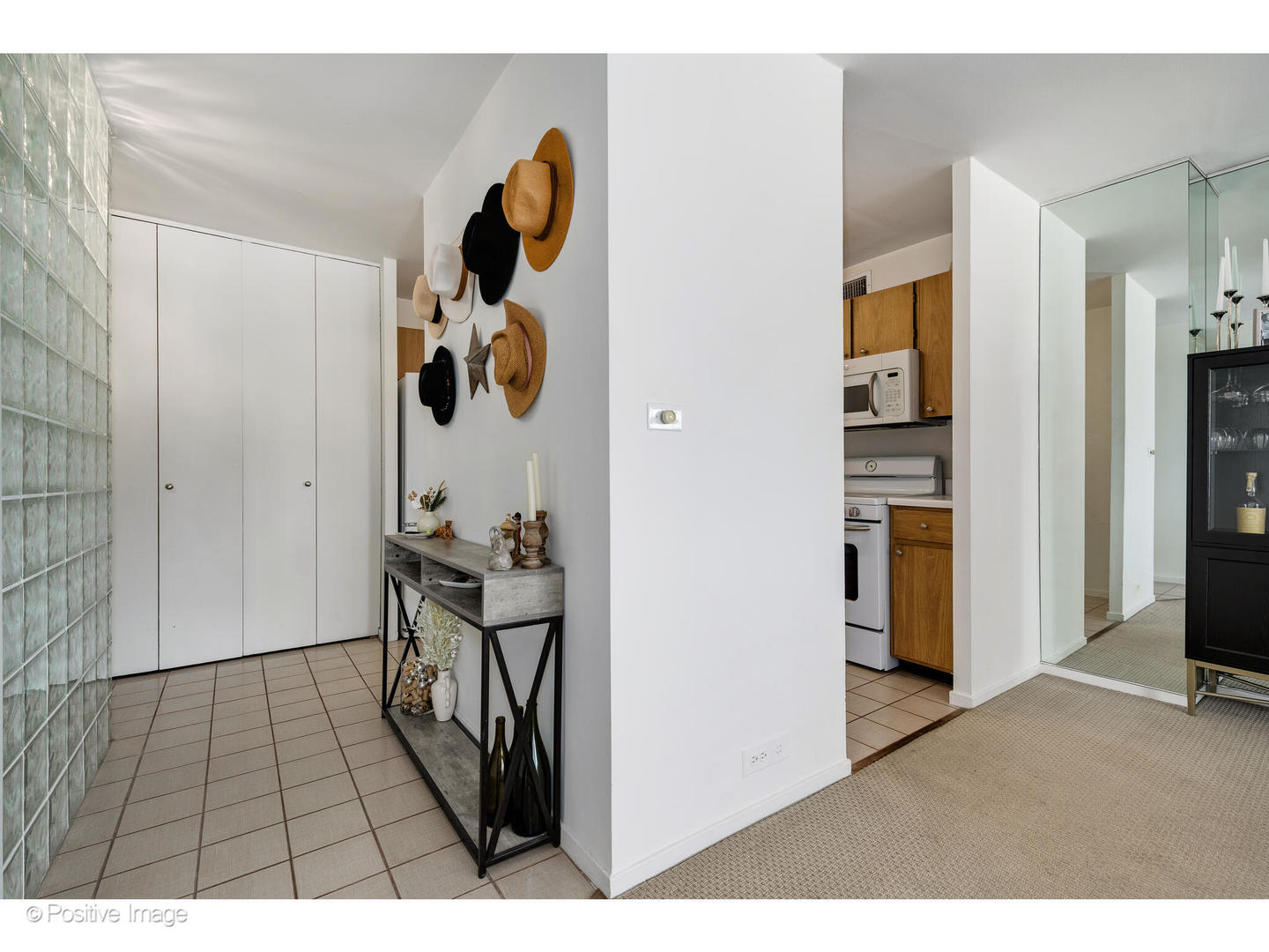 2020 N Lincoln Park West Unit: 5E