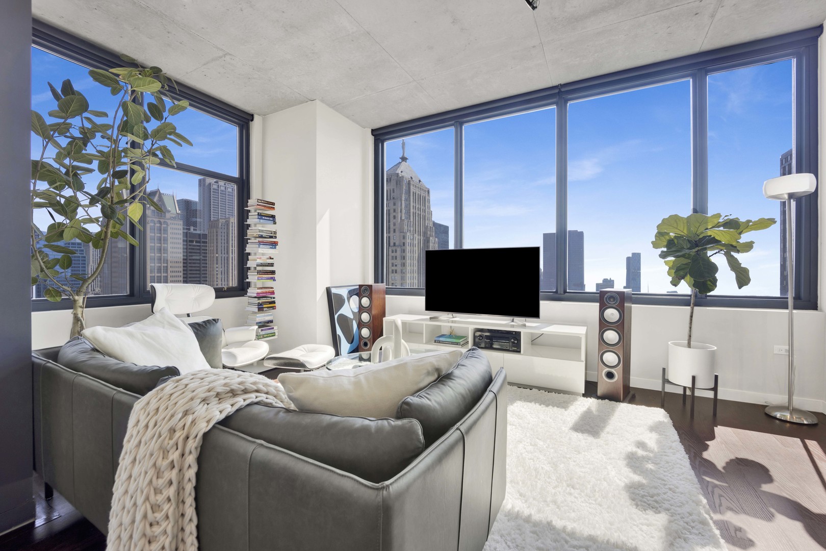 235 W Van Buren Street Unit: 3601