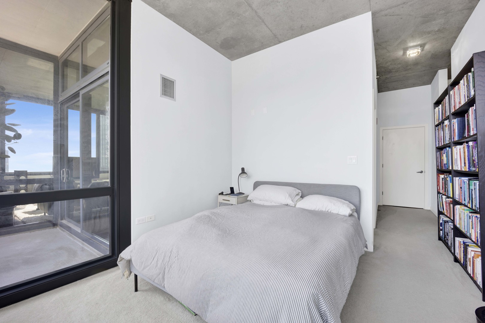 235 W Van Buren Street Unit: 3601