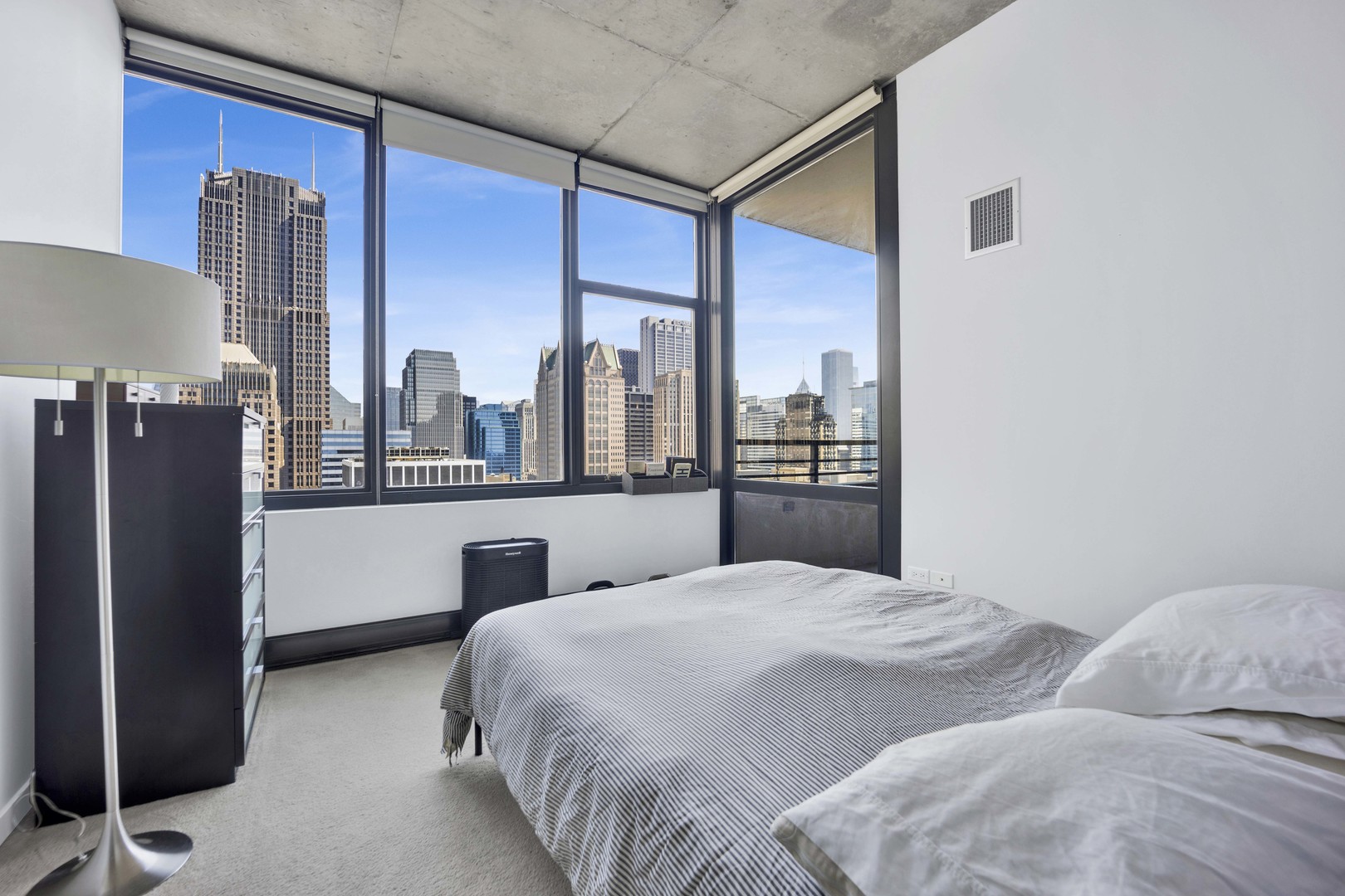 235 W Van Buren Street Unit: 3601