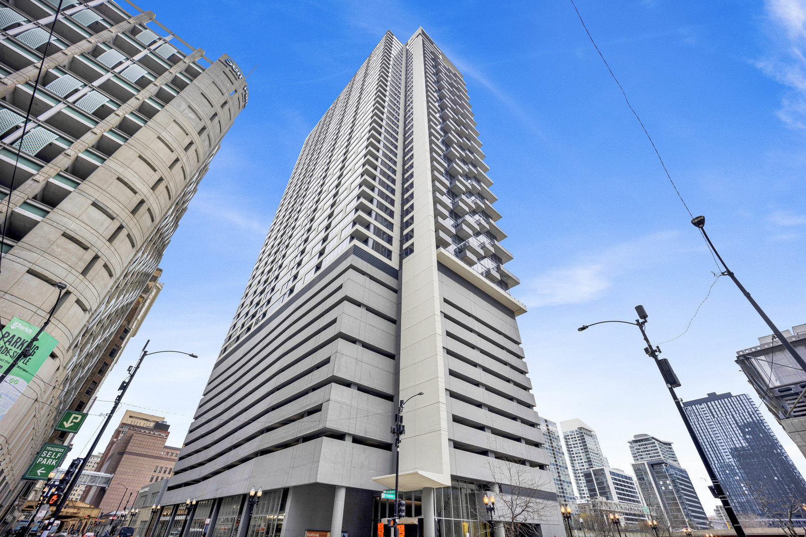 235 W Van Buren Street Unit: 3601