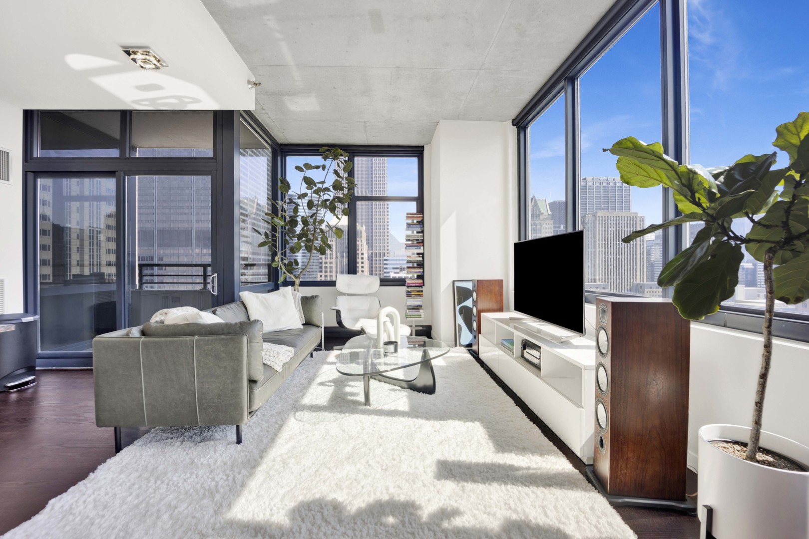 235 W Van Buren Street Unit: 3601