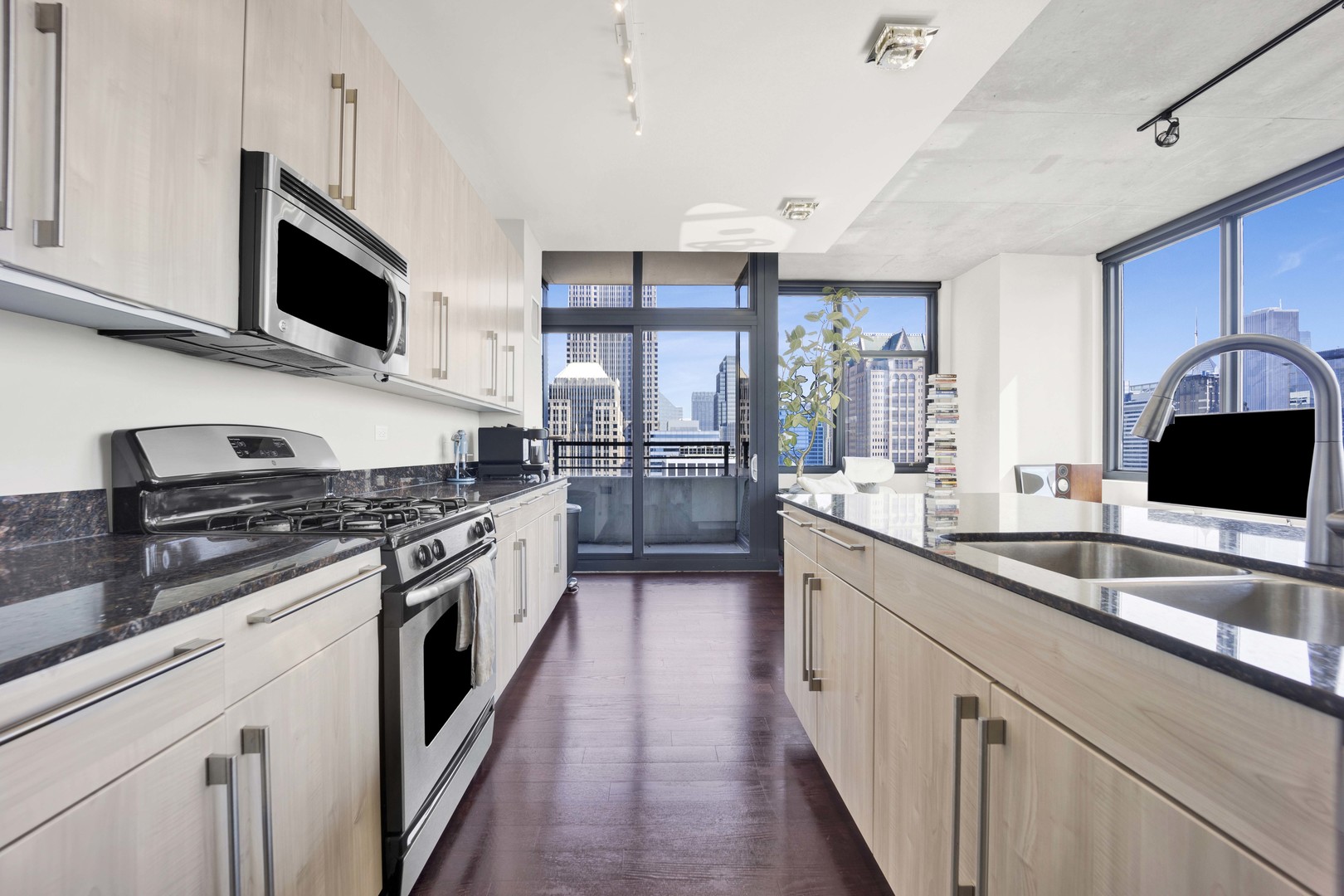 235 W Van Buren Street Unit: 3601