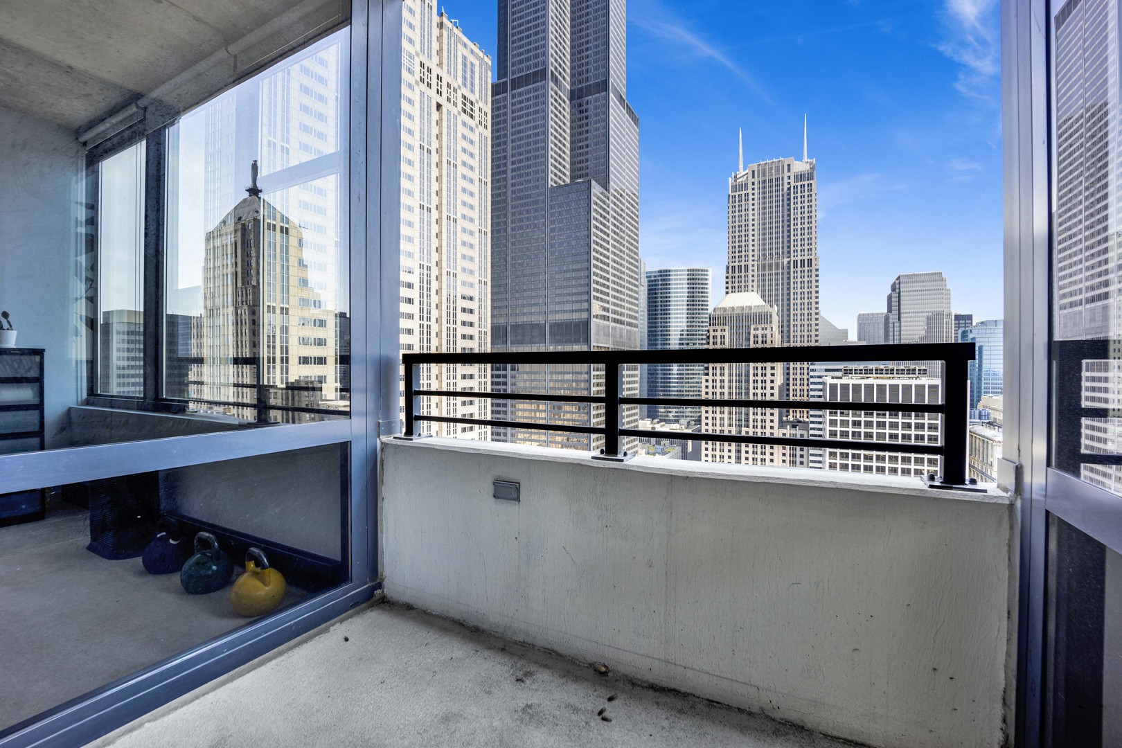 235 W Van Buren Street Unit: 3601