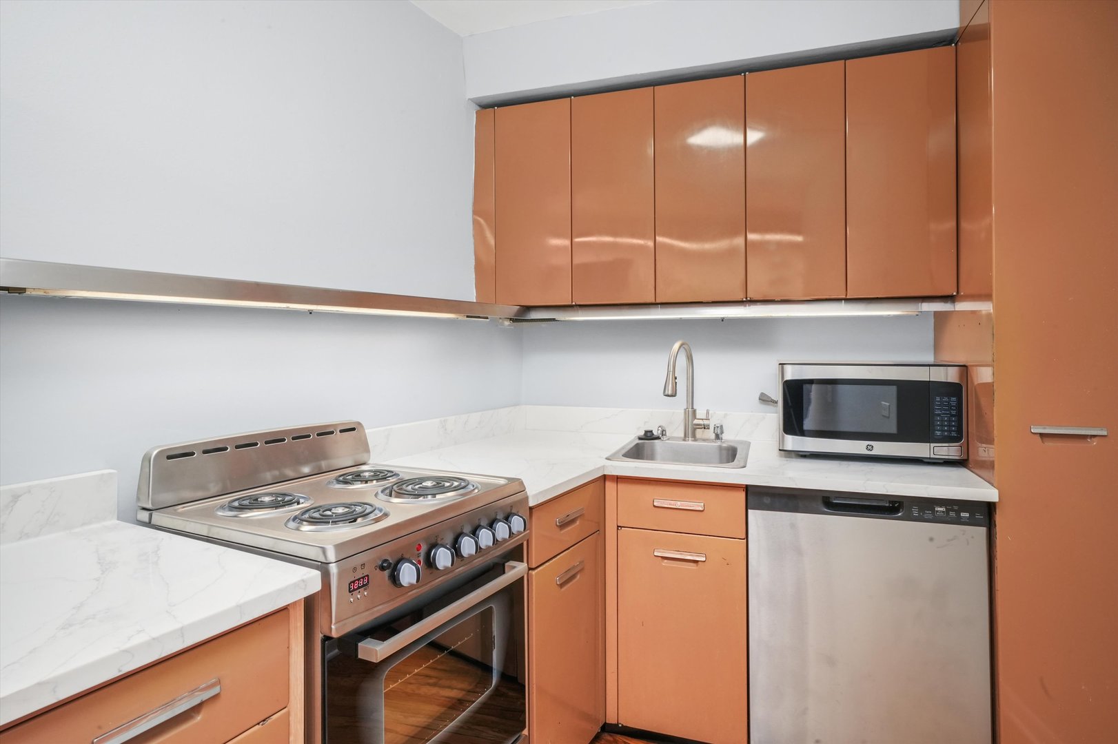 300 N State Street Unit: 2404