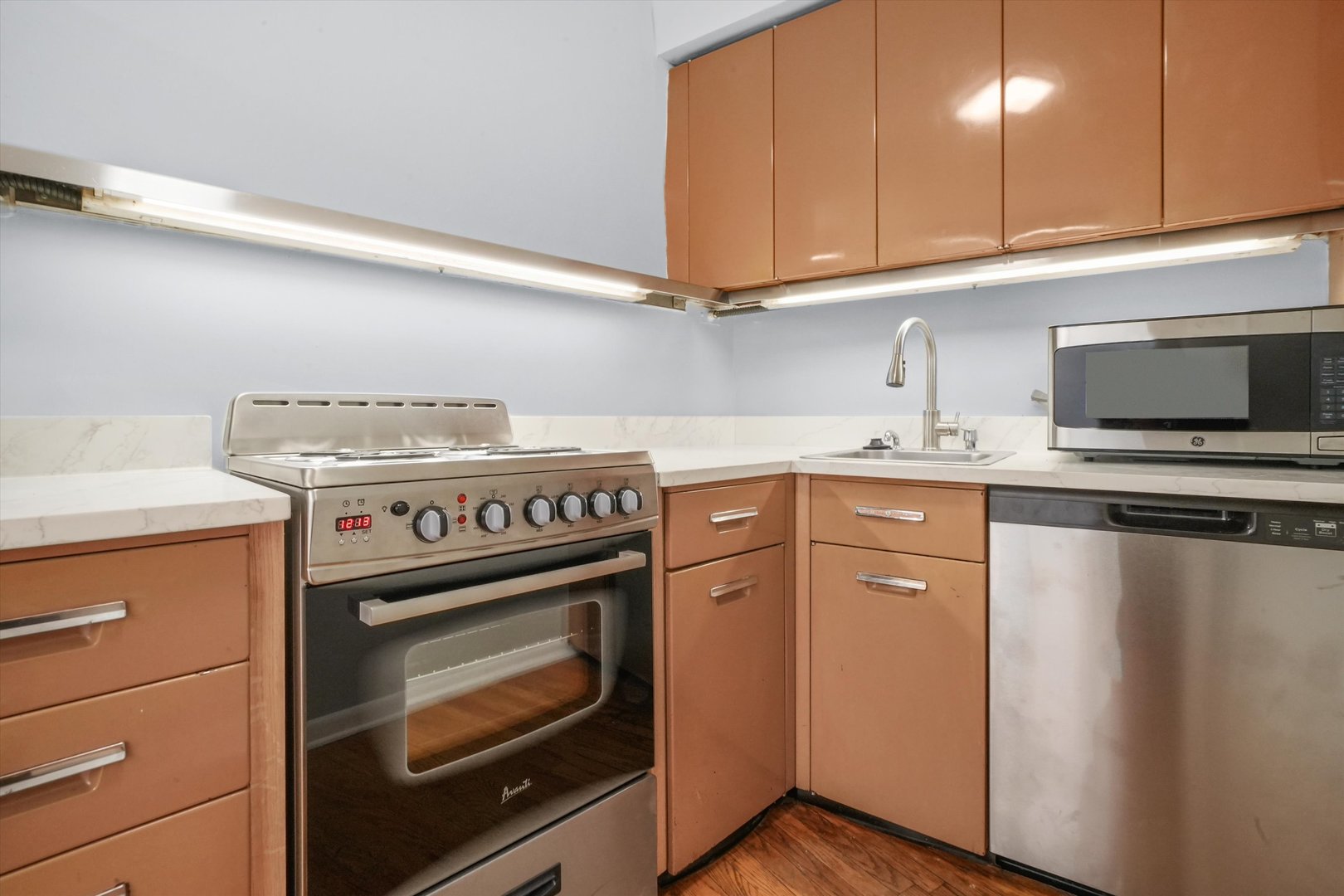 300 N State Street Unit: 2404