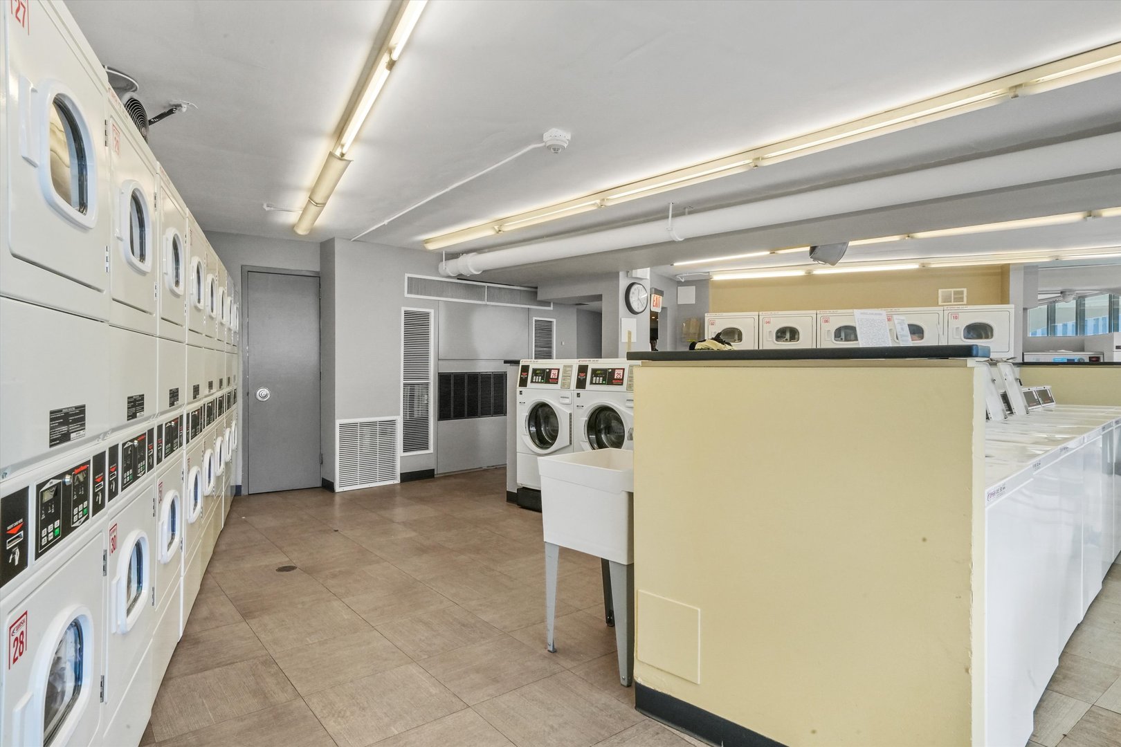 300 N State Street Unit: 2404