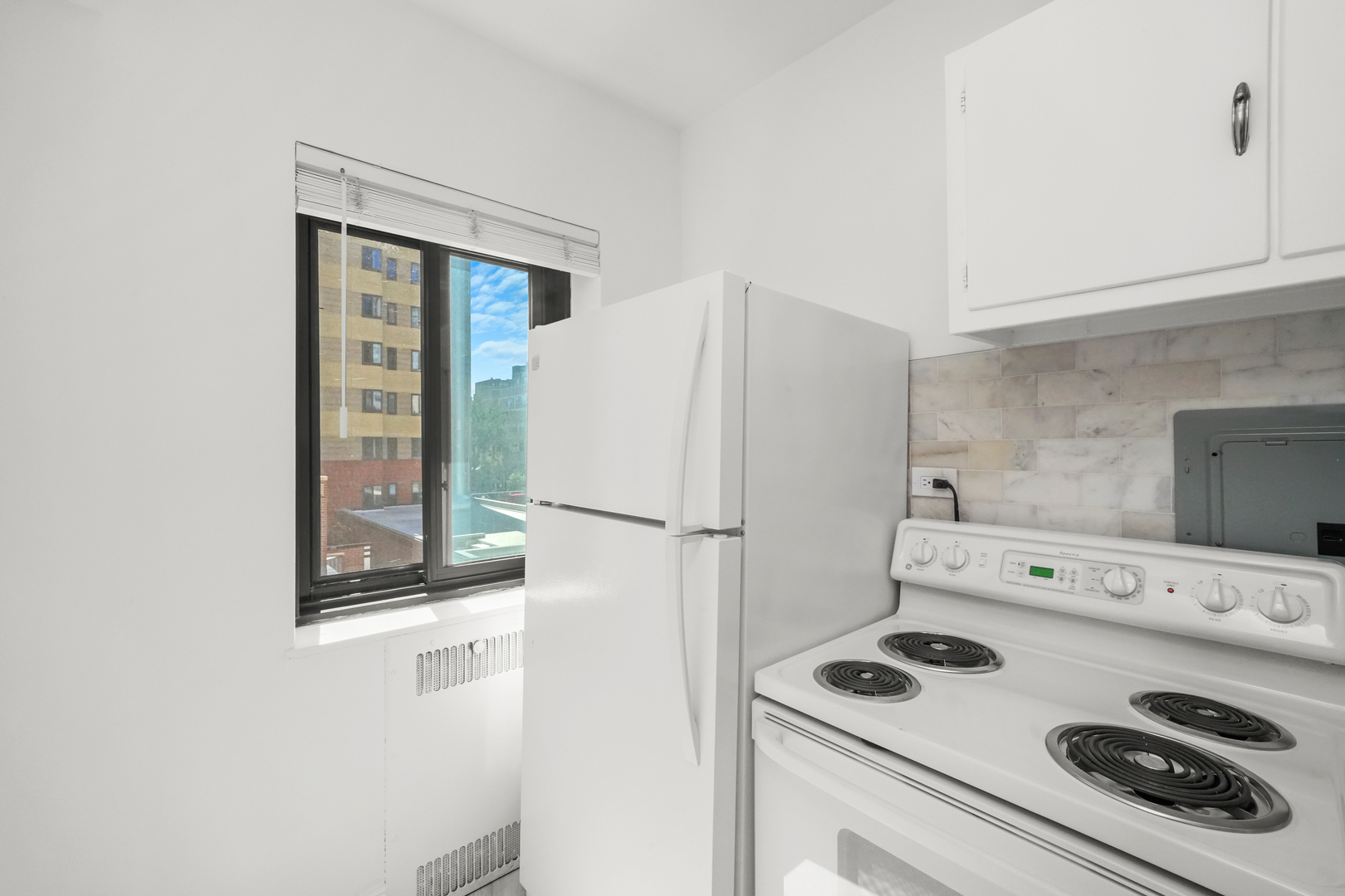 5052 N Marine Drive Unit: D3
