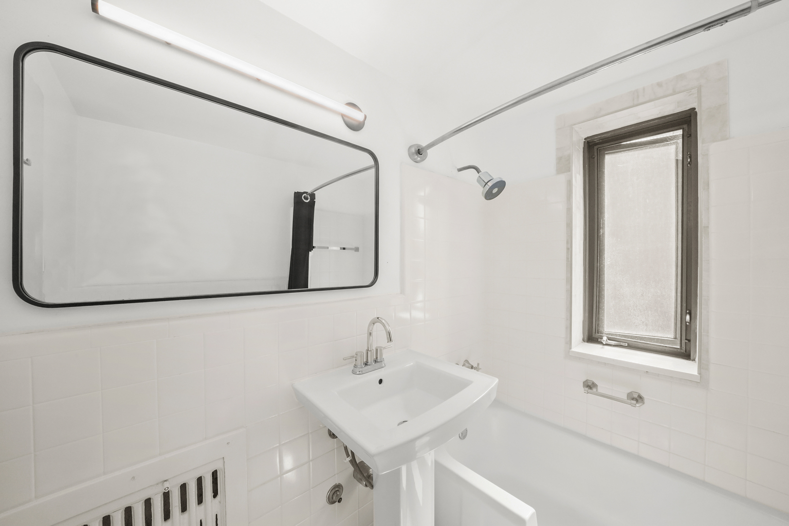 5052 N Marine Drive Unit: D3