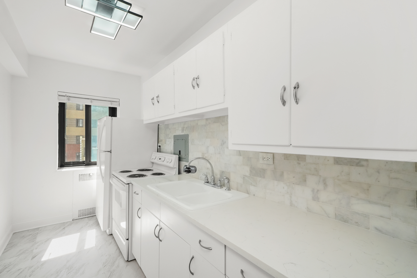 5052 N Marine Drive Unit: D3