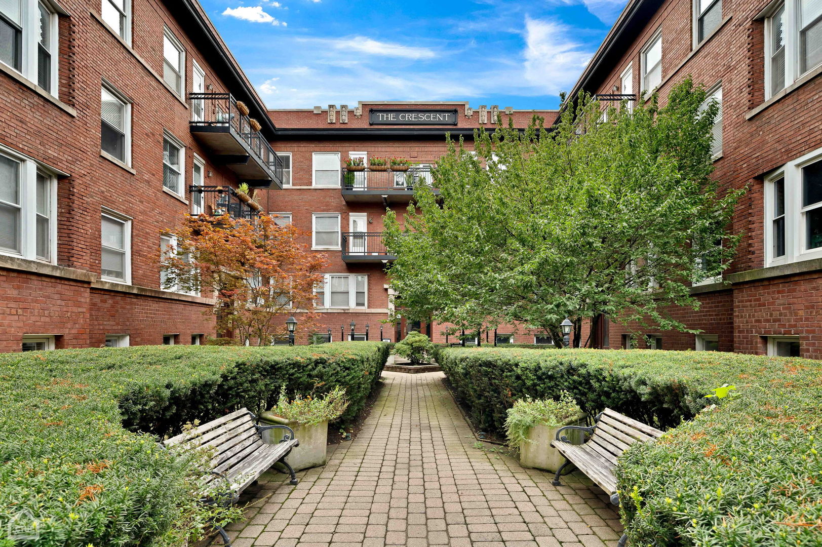 847 W Belle Plaine Avenue Unit: 1S