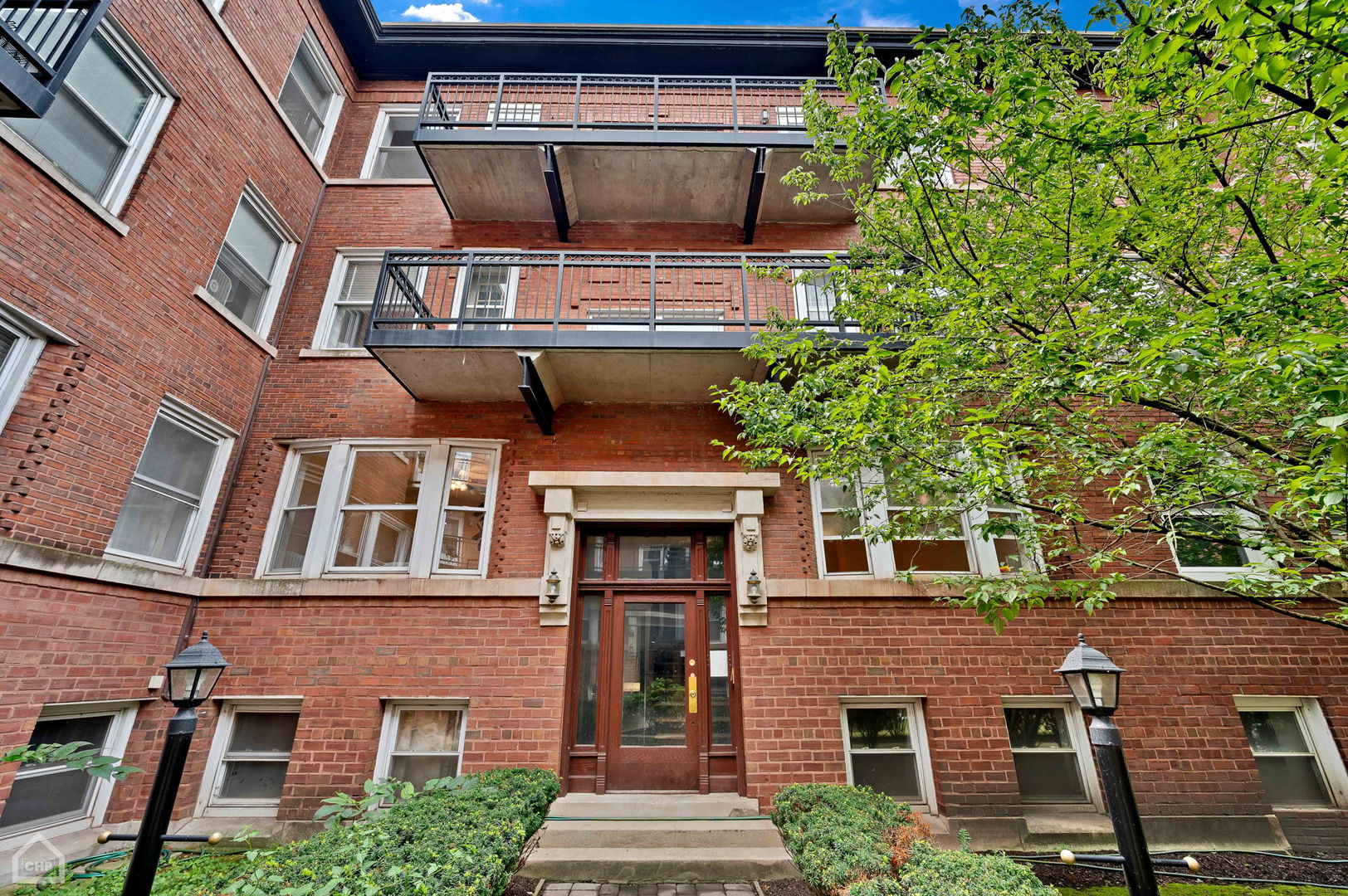 847 W Belle Plaine Avenue Unit: 1S