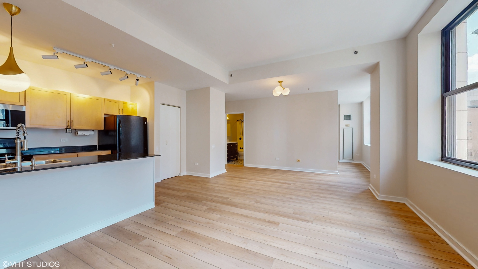 5 N Wabash Avenue Unit: 1506