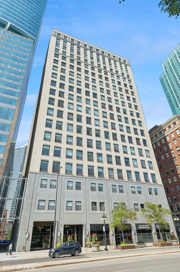 910 S Michigan Avenue Unit: 1813