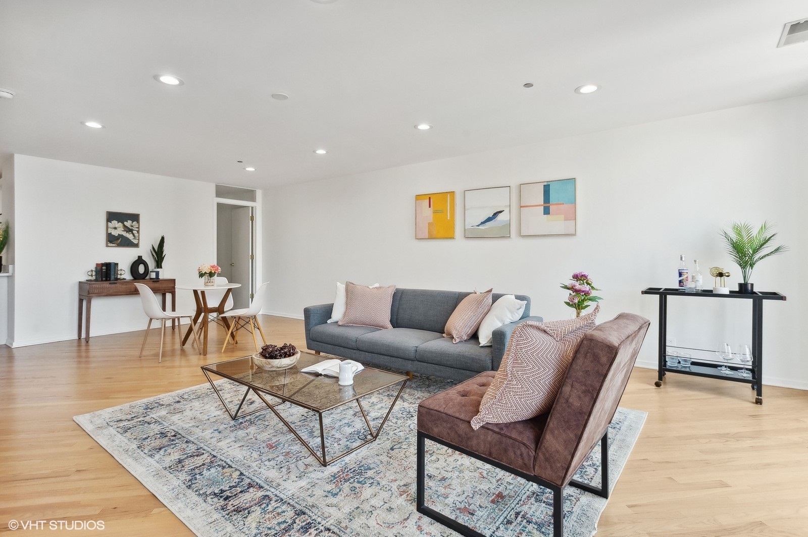 910 S Michigan Avenue Unit: 1813