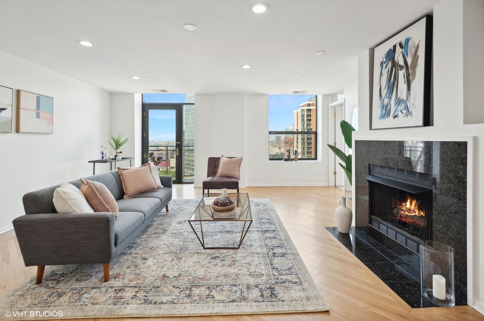 910 S Michigan Avenue Unit: 1813