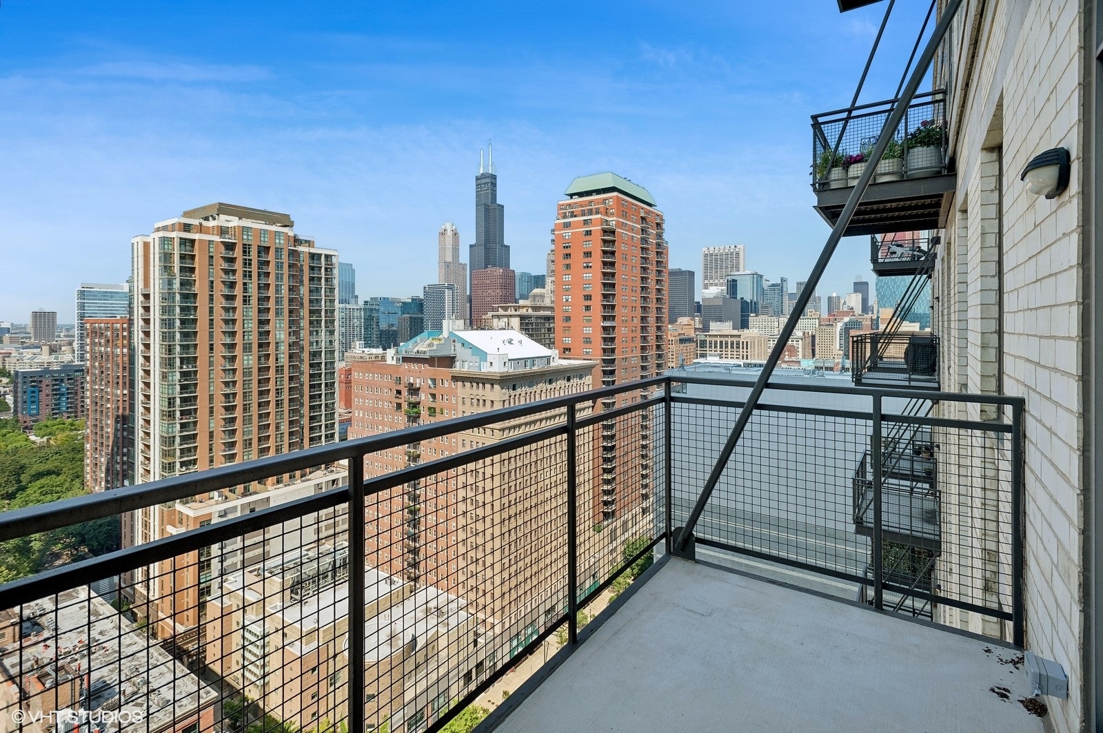 910 S Michigan Avenue Unit: 1813