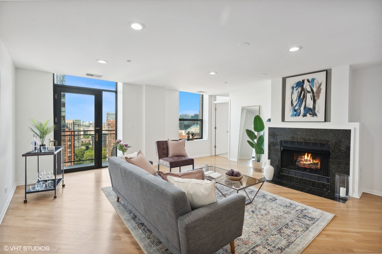 910 S Michigan Avenue Unit: 1813