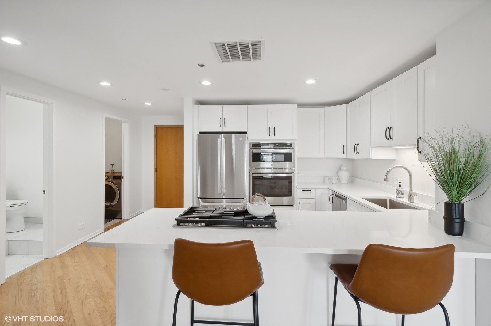 910 S Michigan Avenue Unit: 1813