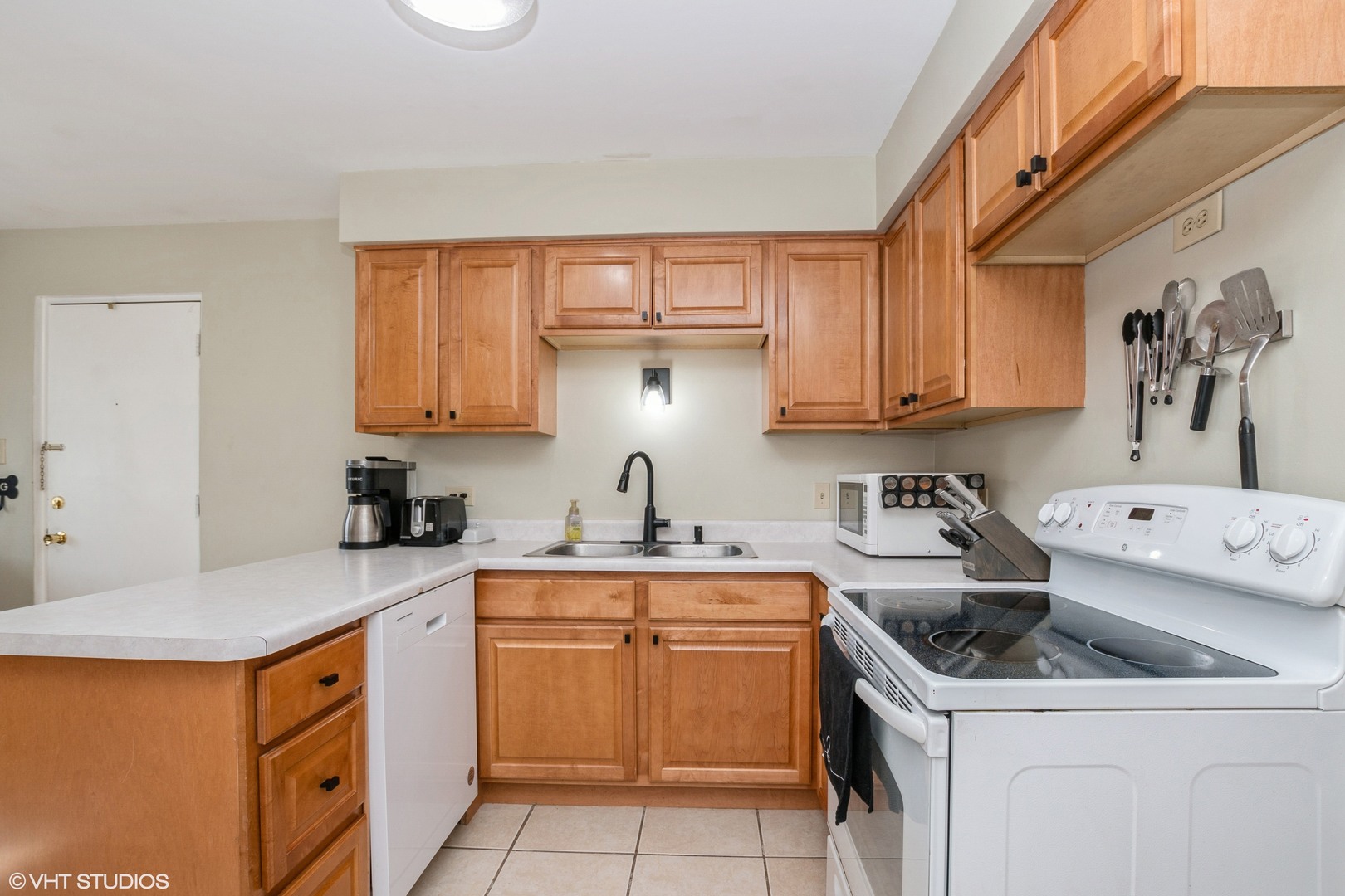 9024 W 140th Street Unit: 3C