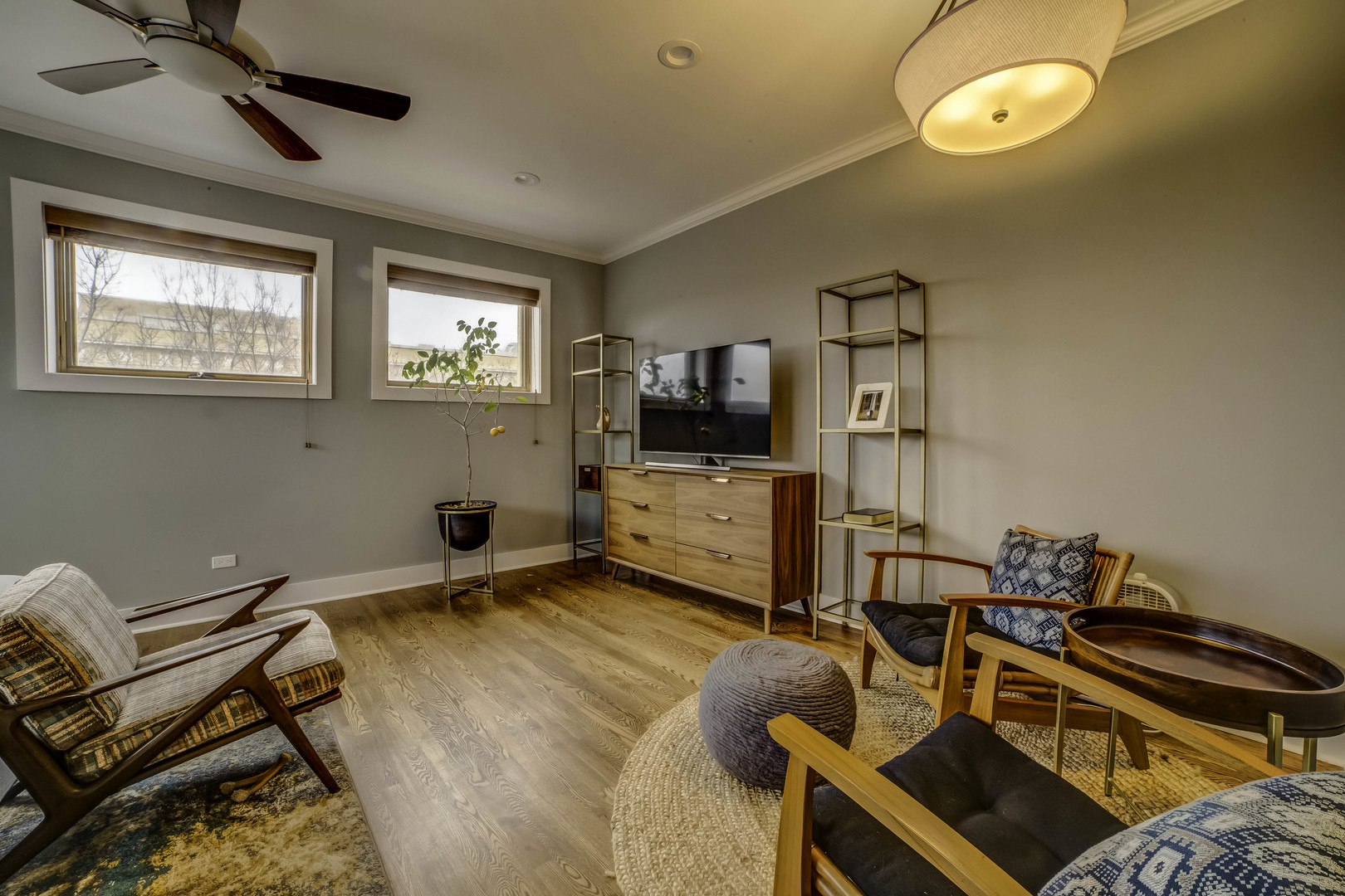 1411 N Leavitt Street